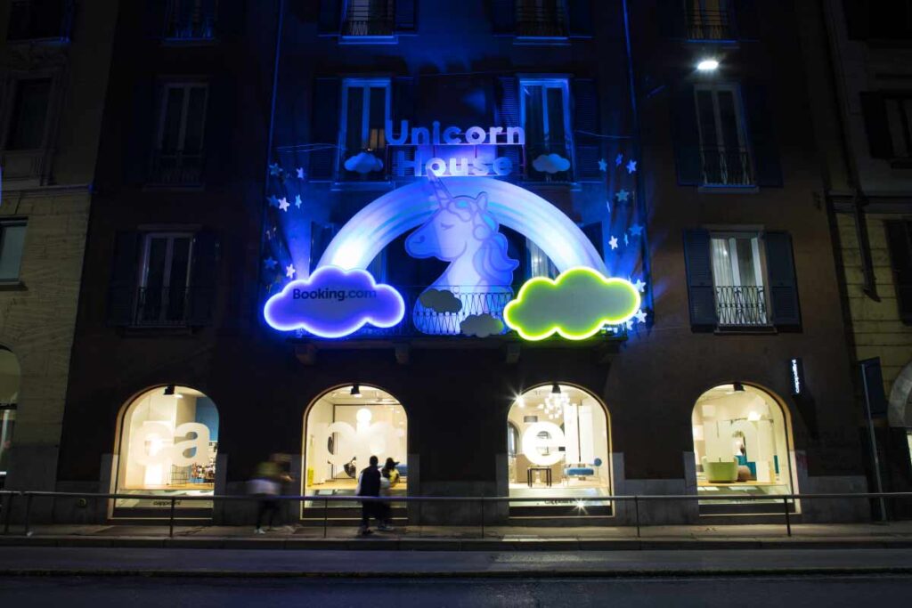 Booking Unicorn House Milano
