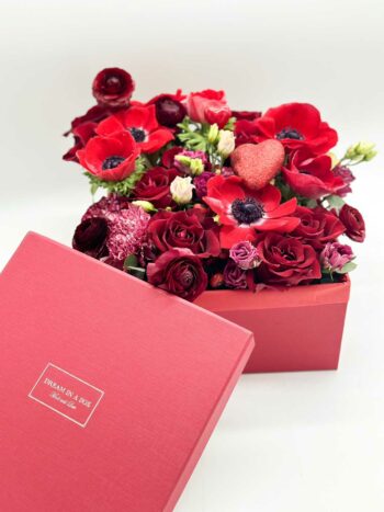 San Valentino Regalo Box 24 Rose stabilizzate 27x27x25cm LOVE IS